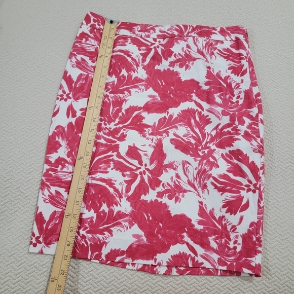 NEW The Limited Floral Career Skirt Knee Length Size 6 - Picture 4 of 12
